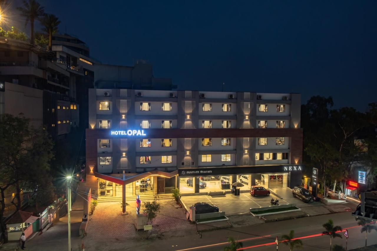 Hotel Opal コールハープル エクステリア 写真
