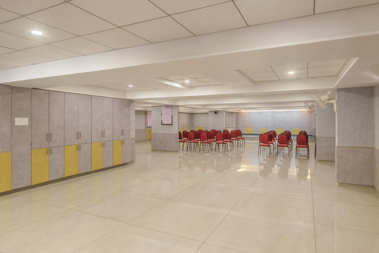 Hotel Opal コールハープル エクステリア 写真
