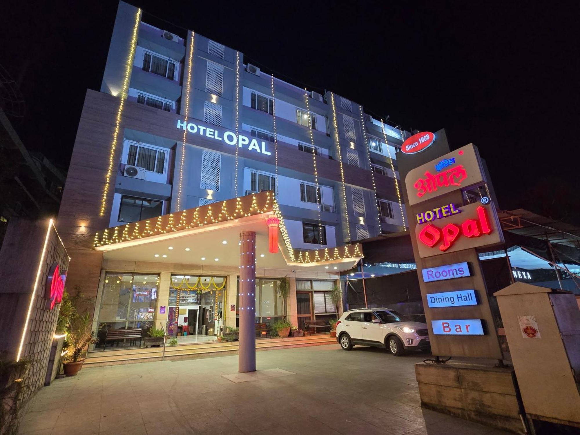 Hotel Opal コールハープル エクステリア 写真